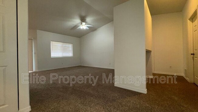 Building Photo - 175 S Stardust Ct