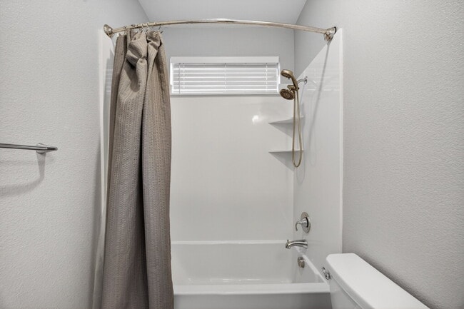 Building Photo - Charming 3-Bedroom Haven in Elk Grove with 2 Full Baths and 1603 Sq Ft of Comfort!