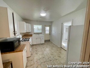 Building Photo - 338 Addax Dr