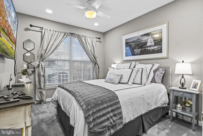 Building Photo - 5108 Donovan Dr