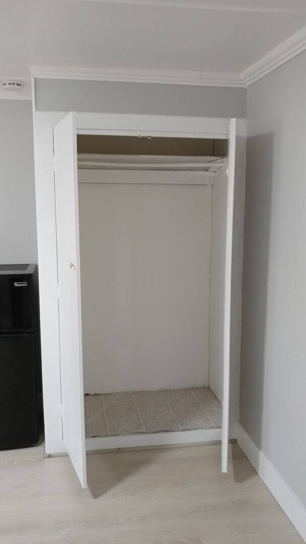 Building Photo - 1051 Boranda Ave