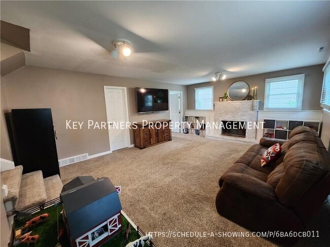 Building Photo - 5817 W 101st-