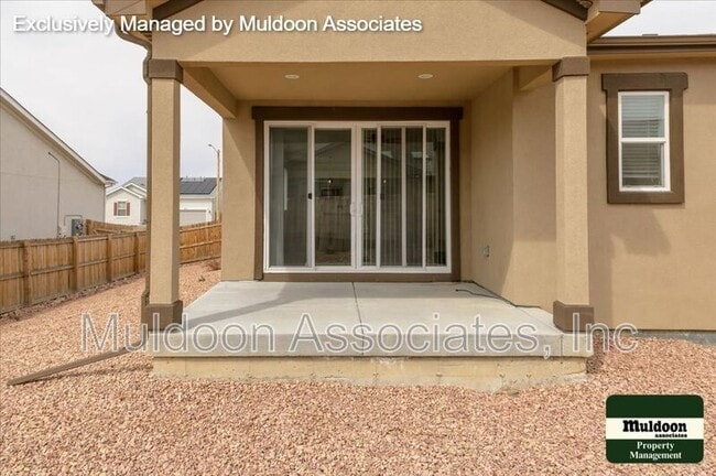 Building Photo - 2212 Sunrise Ln