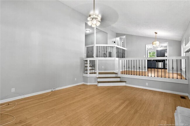 Building Photo - 904 Dandridge Dr