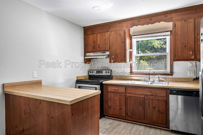 Building Photo - 3801 Grizzard Dr