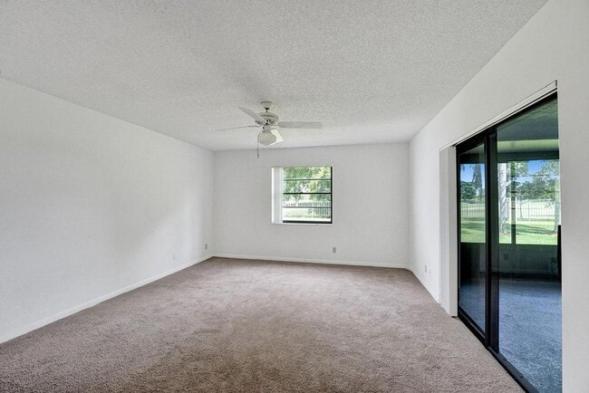 Building Photo - 8578 Eagle Run Dr