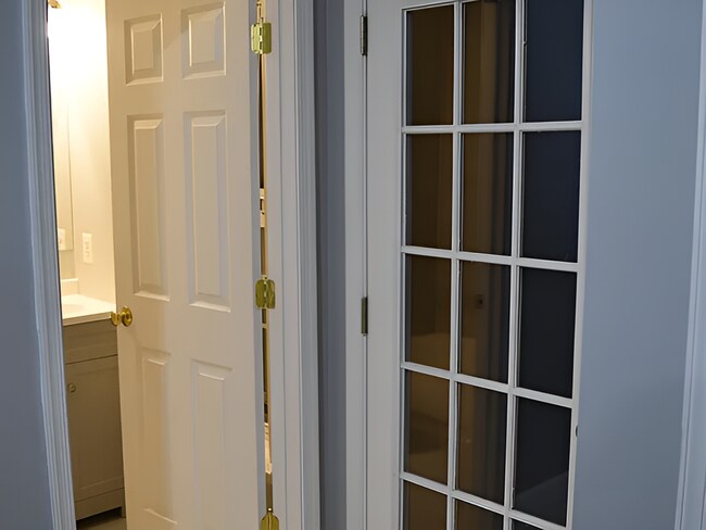 Building Photo - 2460 Terra Cotta Cir