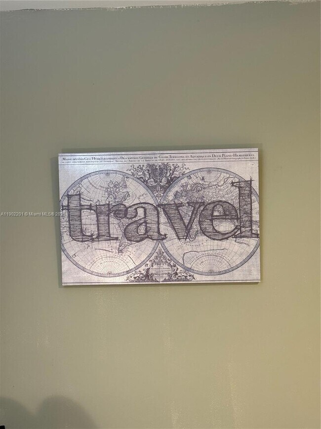 Building Photo - 5596 SW 28th Terrace