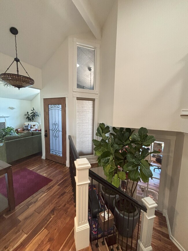 Building Photo - 17927 Ridge Lake Dr