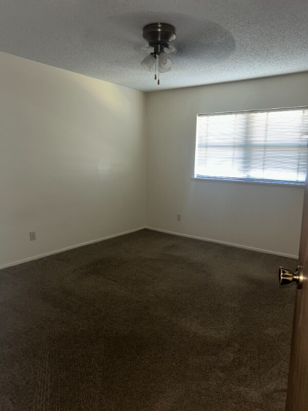 Building Photo - 613 Broken Arrow Rd