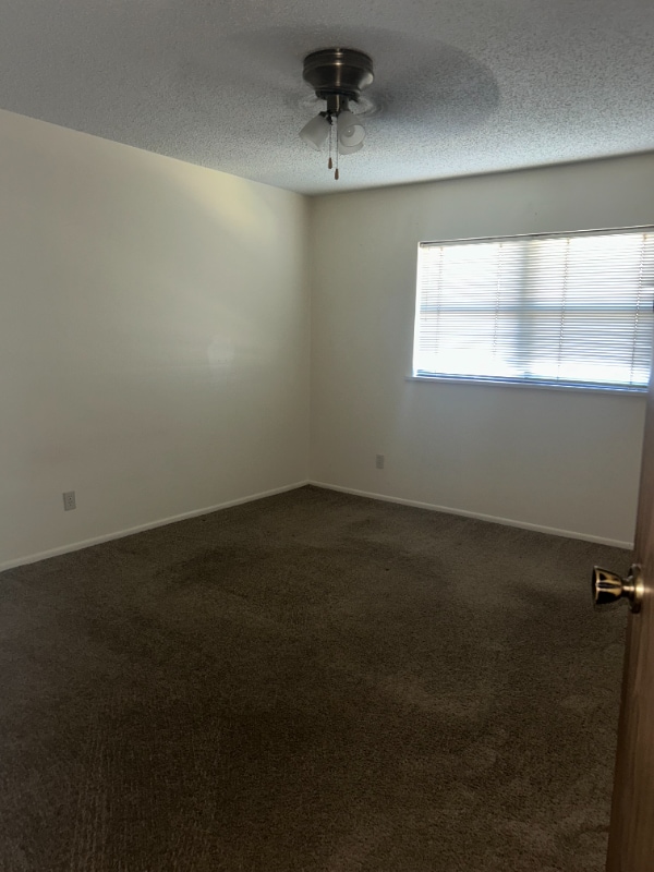 Building Photo - 613 Broken Arrow Rd