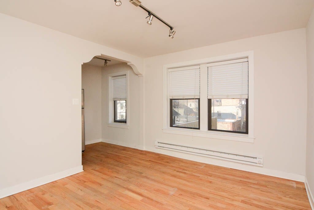 Building Photo - 2402 N Kedzie Blvd