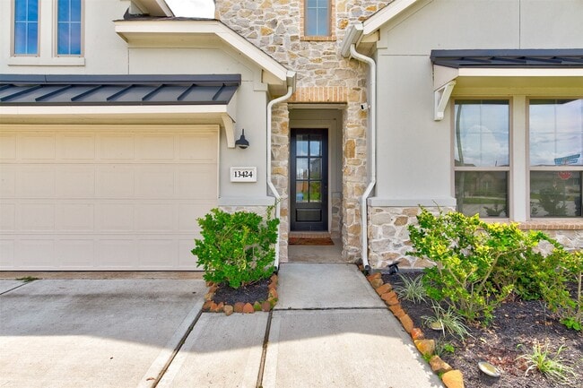 Building Photo - 13424 Diamond Reef Ln