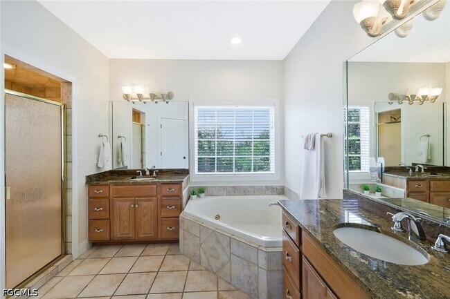 Building Photo - 2130 Sunset Cir