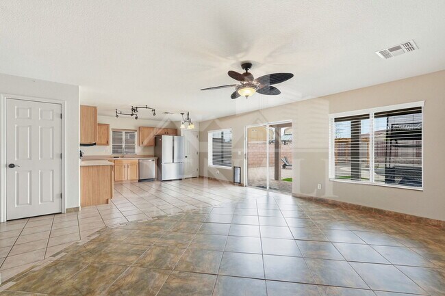 Building Photo - 11319 W Madisen Ellise Dr