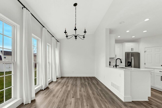 Building Photo - 6117 Antler Xing