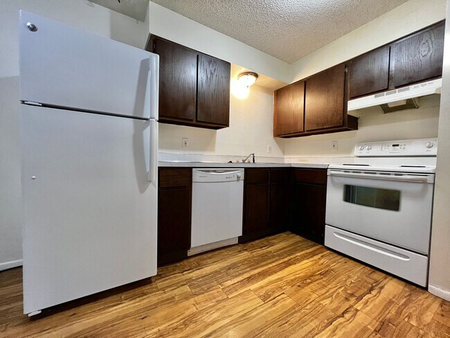 Building Photo - Dartmouth133 (KC-AM)