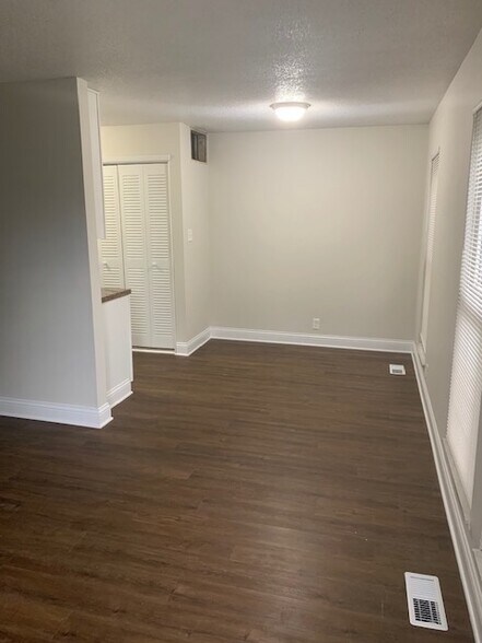 Building Photo - 3326 Lupine Dr