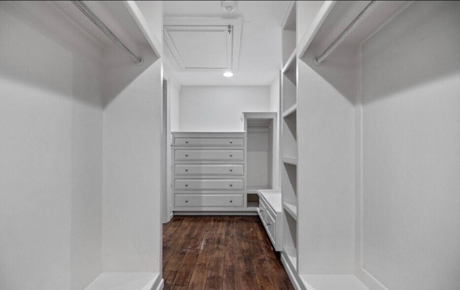 Building Photo - 8 Garrison St