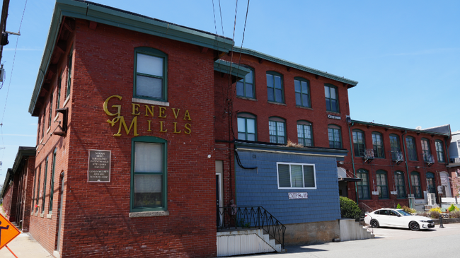 Primary Photo - 1117 Douglas Ave