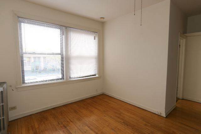 Building Photo - 1055 W George