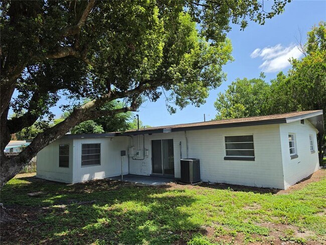 Building Photo - 640 Westward Cir