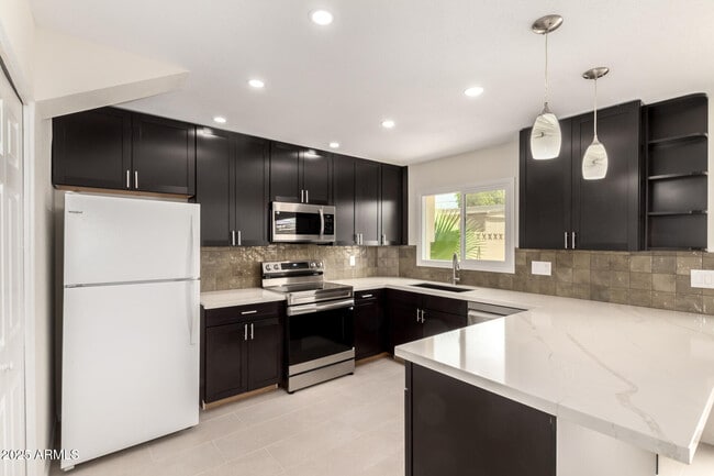 Building Photo - 4715 S Mill Ave