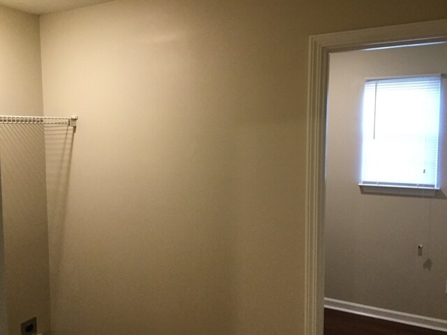 Building Photo - 204 Annesbury Ln