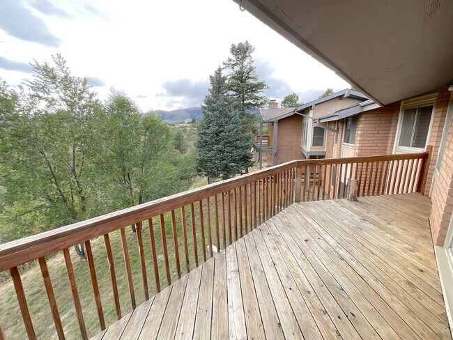 Building Photo - 5 Bedroom Home, 4.61 Acres, Available Near W Woodmen Rd & Westwood Rd!