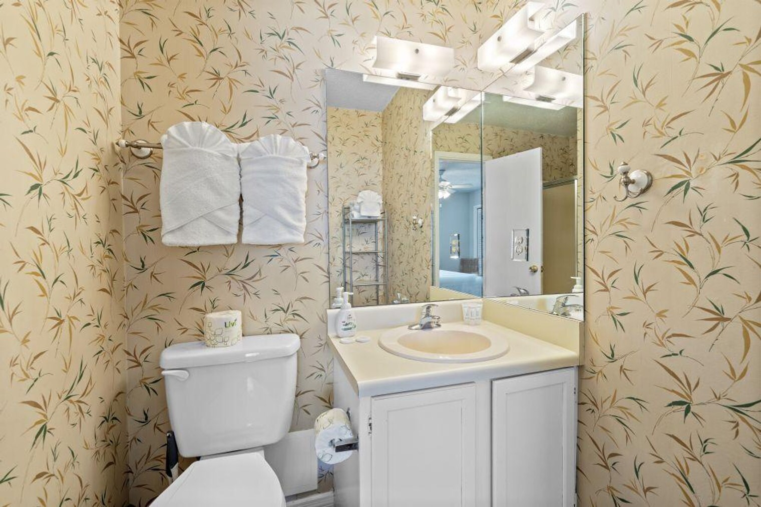 Building Photo - 25925 Canal Rd