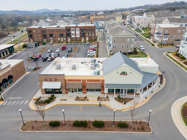 Building Photo - 2022-BUILT BURKITT COMMONS CONDO WALKABLE ...