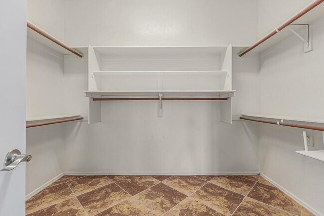 Building Photo - 16945 S Vanilla Orchid Dr