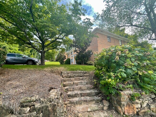 Entrance - 3337 Old Montgomery Hwy