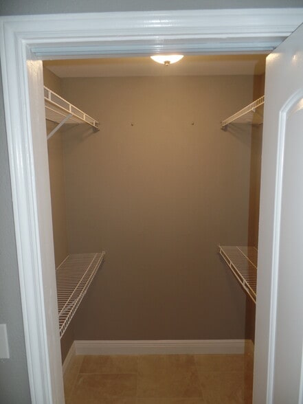 Building Photo - 2341 NW 33rd St