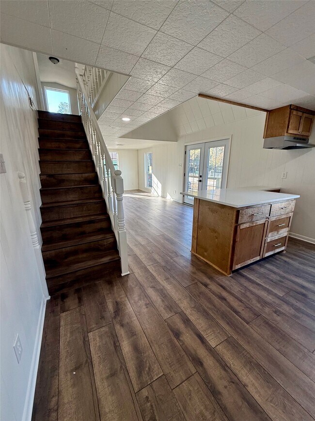 Building Photo - 457 Impala Dr