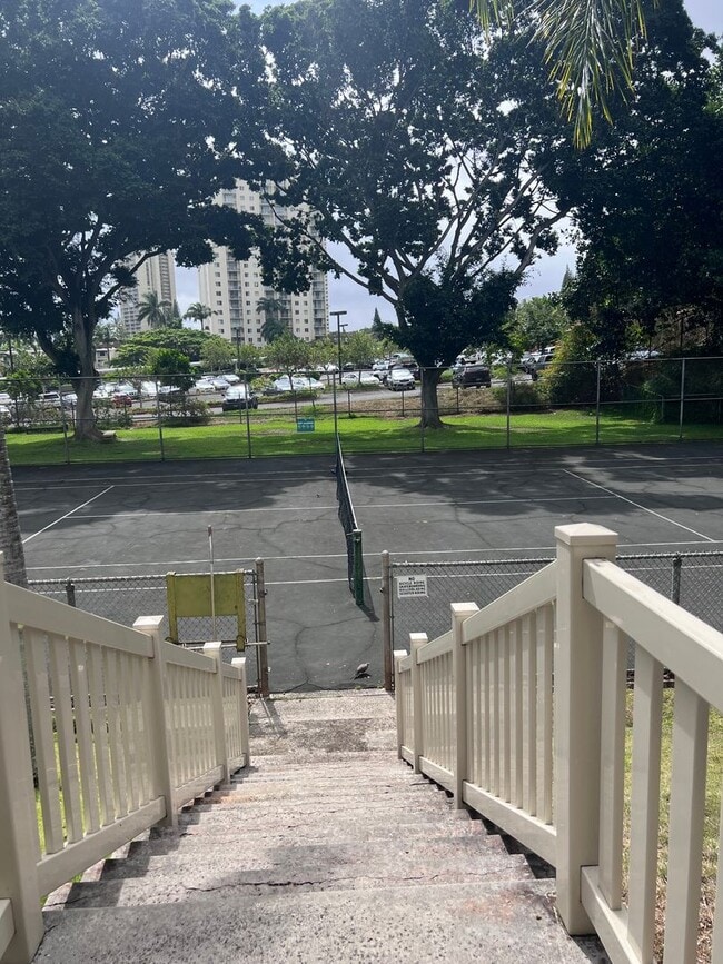 Building Photo - 2 bedroom, 1 bath, condo at Pearl Two * Pa...