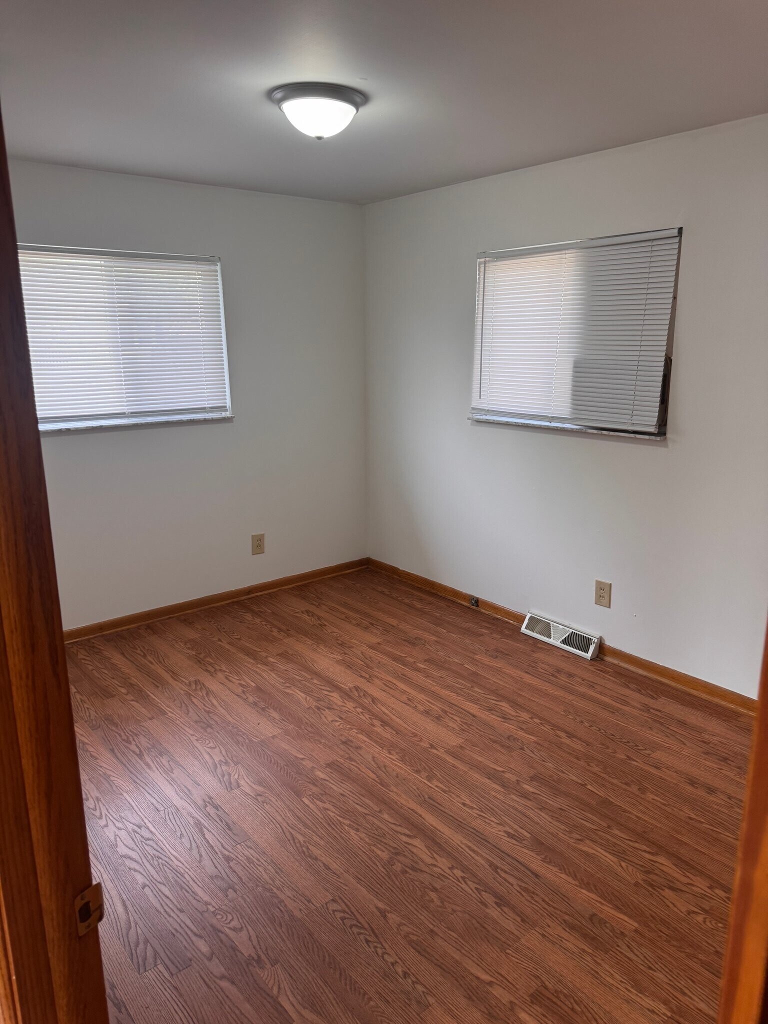 Building Photo - 1196 Knox Ave