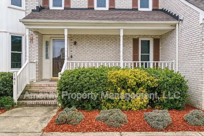 Building Photo - 141 Pine Creek Dr