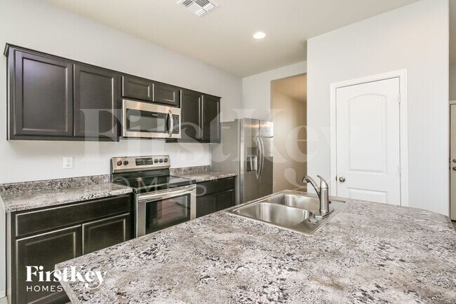 Building Photo - 11547 E Marigold Ln