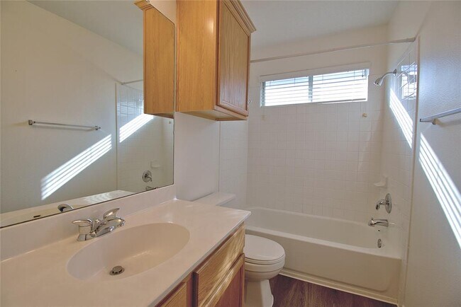 Building Photo - 3112 Blue Ridge Dr