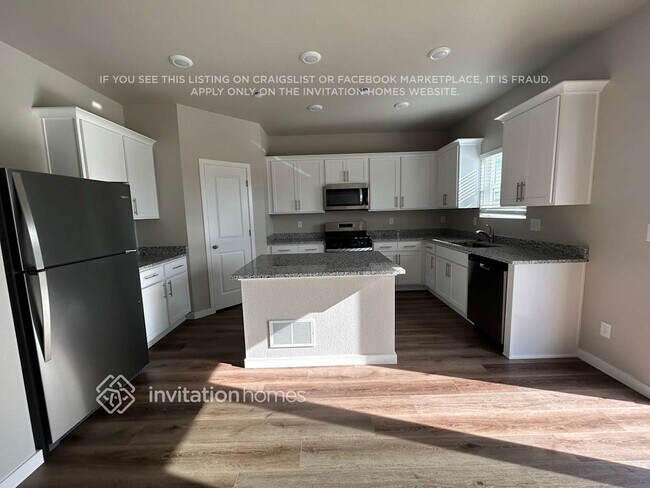 Building Photo - 2244 Alyssa St