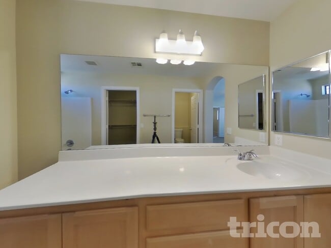 Building Photo - 1590 Johnny Loftus Ct