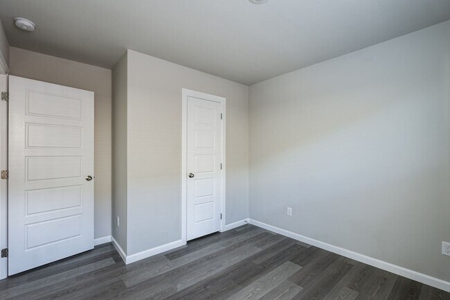 Building Photo - 10508 SW 41st St