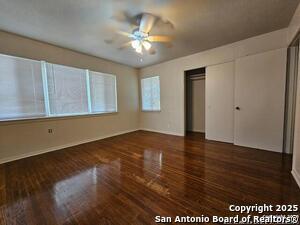 Building Photo - 217 E Lullwood Ave