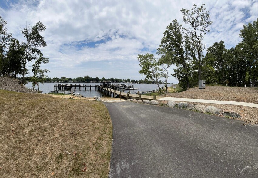 Building Photo - 7824 Yona Ct