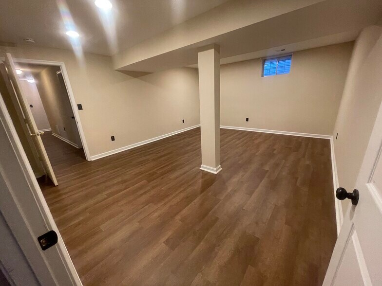 Building Photo - 16 Regency Dr