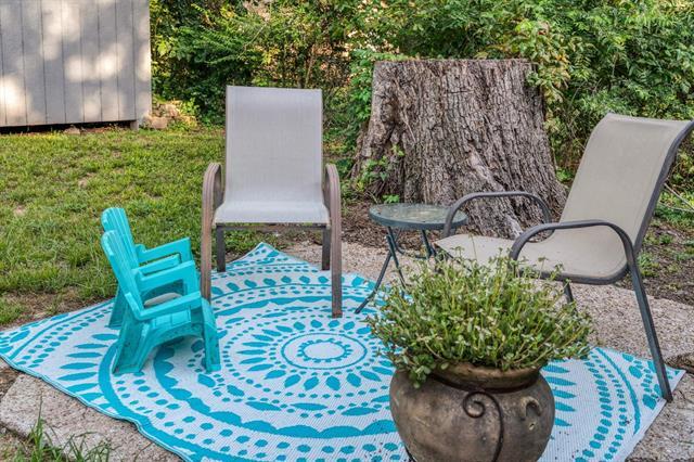 Building Photo - 660 16th NE