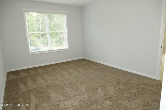 Building Photo - 220 Modesto Dr