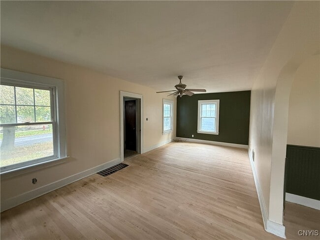 Building Photo - 1200 N Glencove Rd