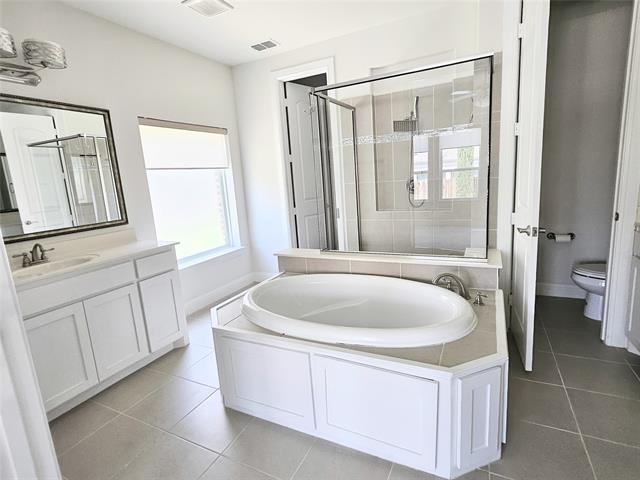 Building Photo - 319 Chandan Wy